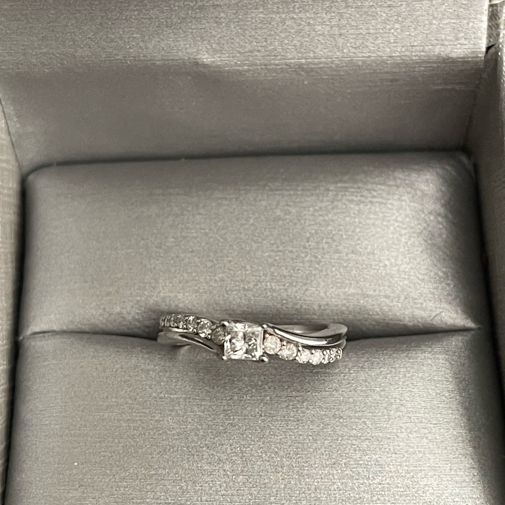 Zales diamond ring/engagement ring